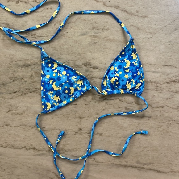 SHEIN Blue Floral Bikini - Picture 2 of 3